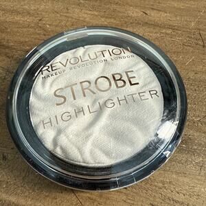 Strobe Highlighter By Makeup Revolution Ever glow Lights .26oz